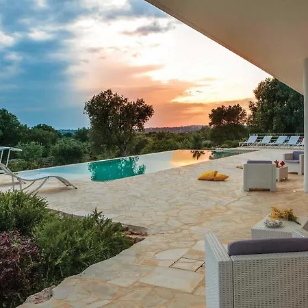 Fogliarella Sleeps 6 Air Con Wifi Villa *